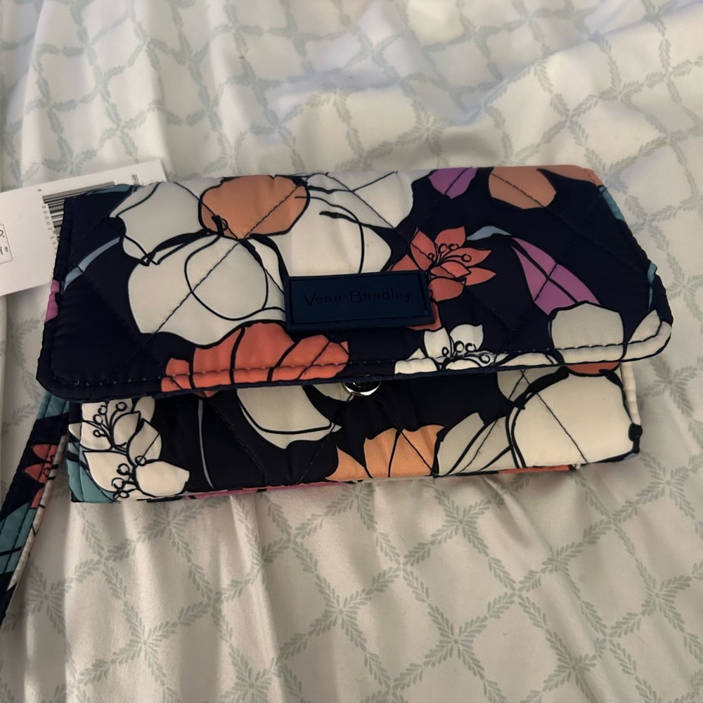 Vera Bradley RFID Santa Fe sun smartphone wristlet NWT